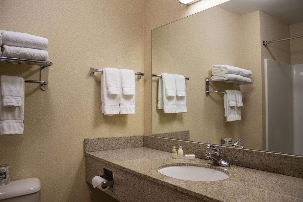 Boarders Inn & Suites By Cobblestone Hotels - Shawano Εξωτερικό φωτογραφία