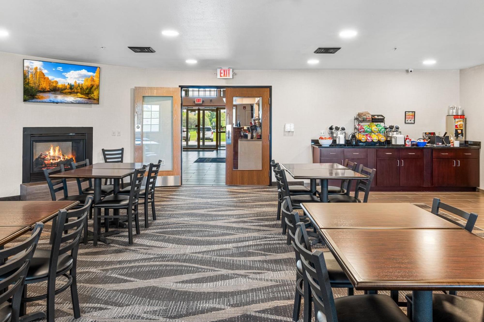 Boarders Inn & Suites By Cobblestone Hotels - Shawano Εξωτερικό φωτογραφία
