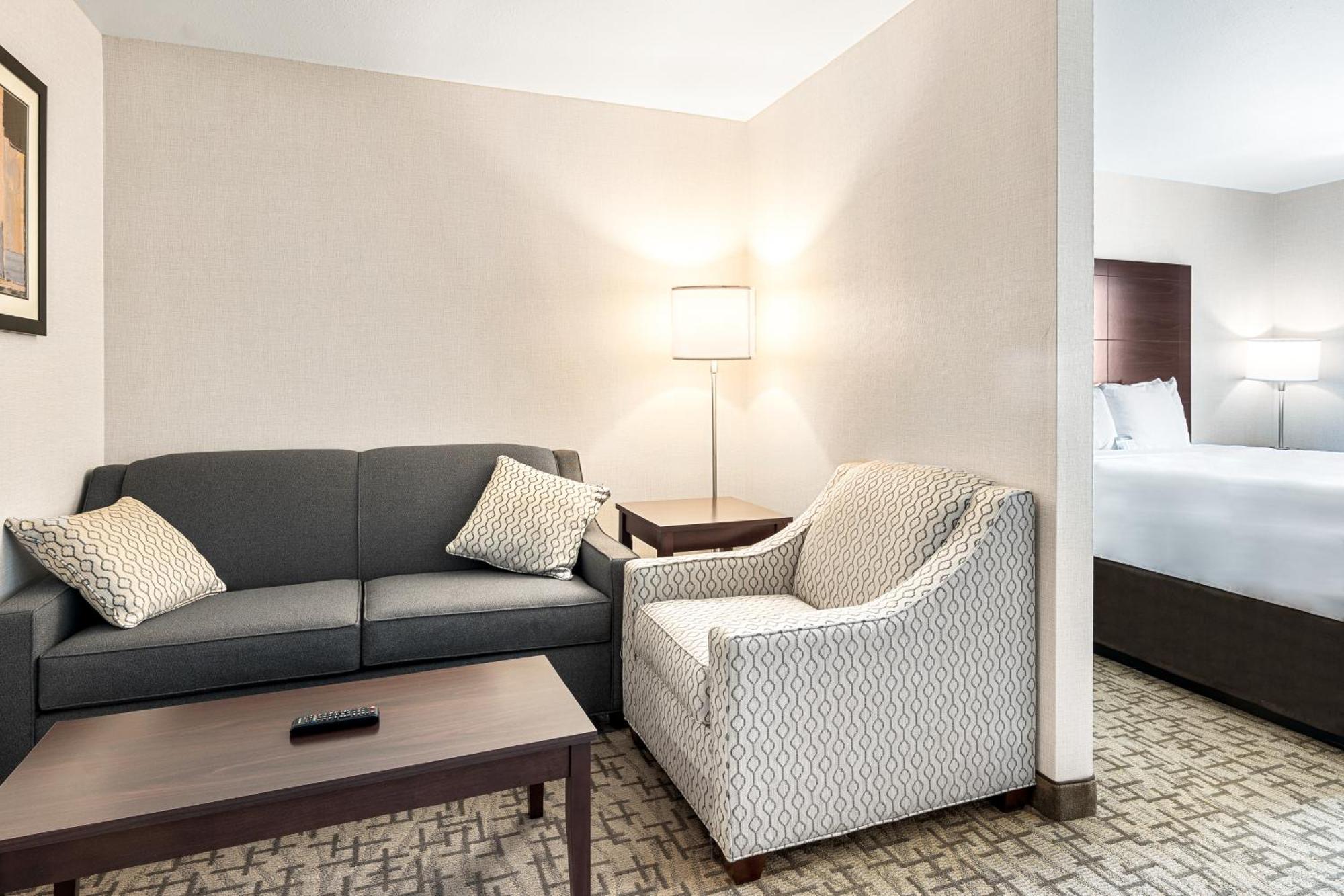 Boarders Inn & Suites By Cobblestone Hotels - Shawano Εξωτερικό φωτογραφία