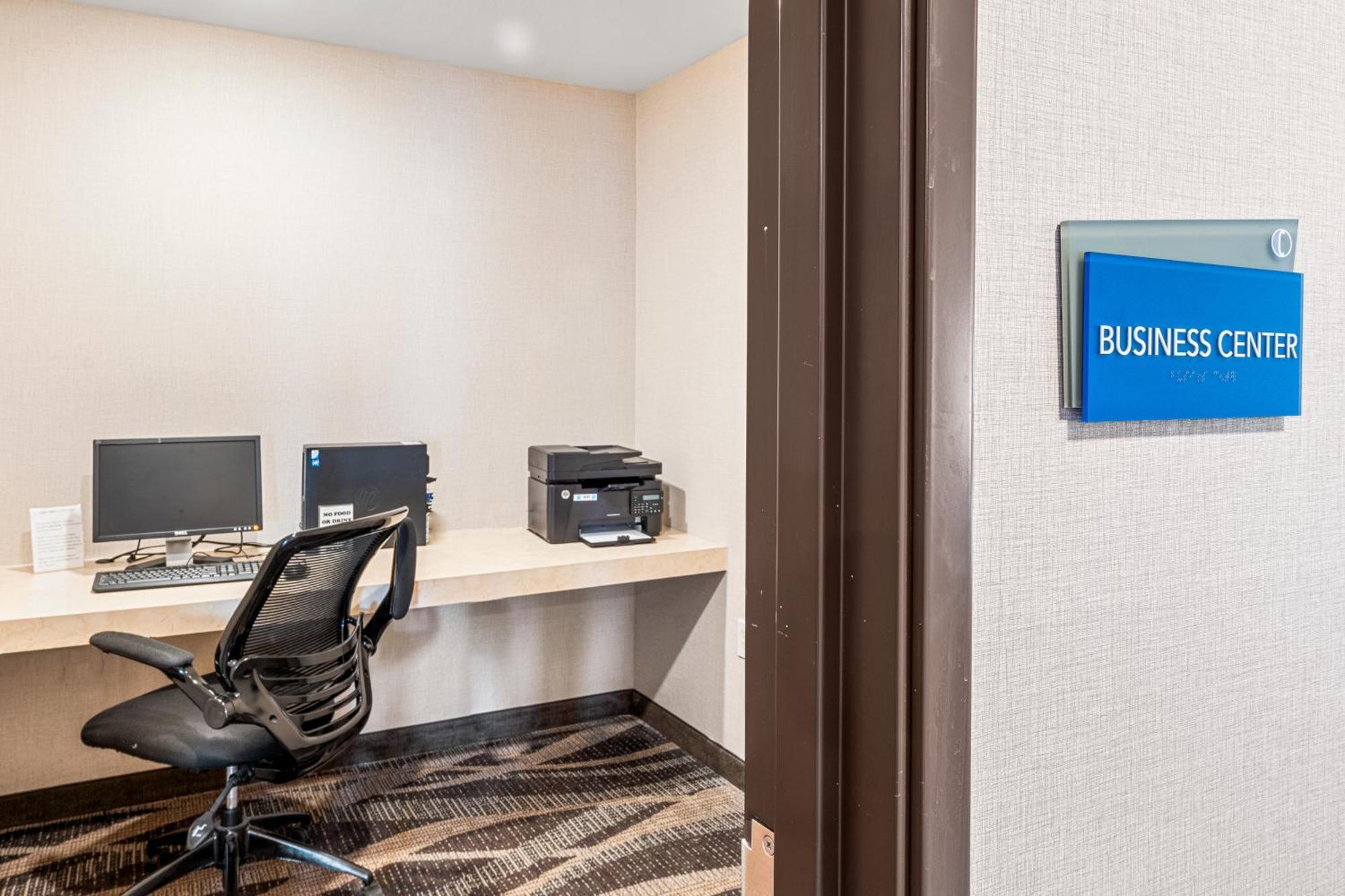 Boarders Inn & Suites By Cobblestone Hotels - Shawano Εξωτερικό φωτογραφία