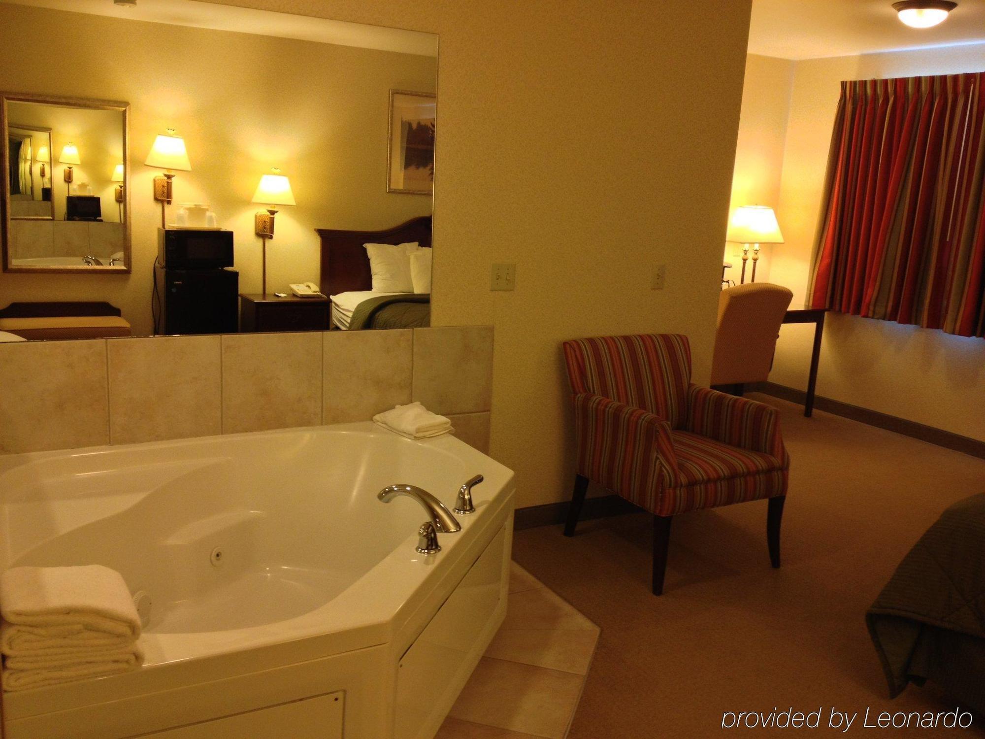 Boarders Inn & Suites By Cobblestone Hotels - Shawano Εξωτερικό φωτογραφία