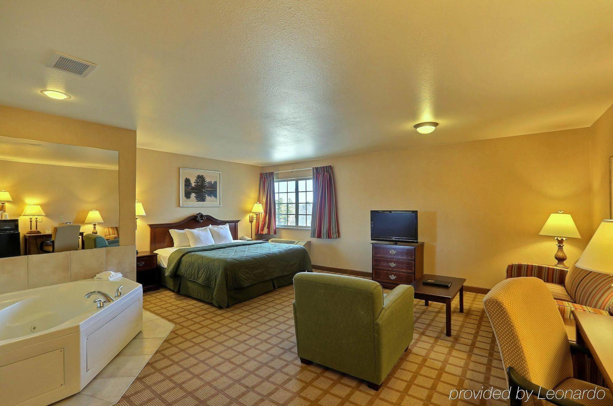 Boarders Inn & Suites By Cobblestone Hotels - Shawano Εξωτερικό φωτογραφία