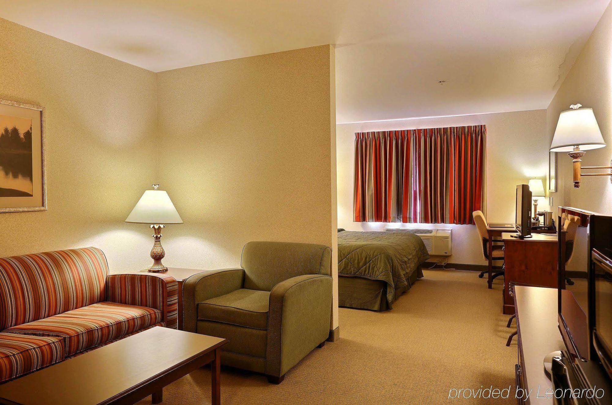 Boarders Inn & Suites By Cobblestone Hotels - Shawano Εξωτερικό φωτογραφία