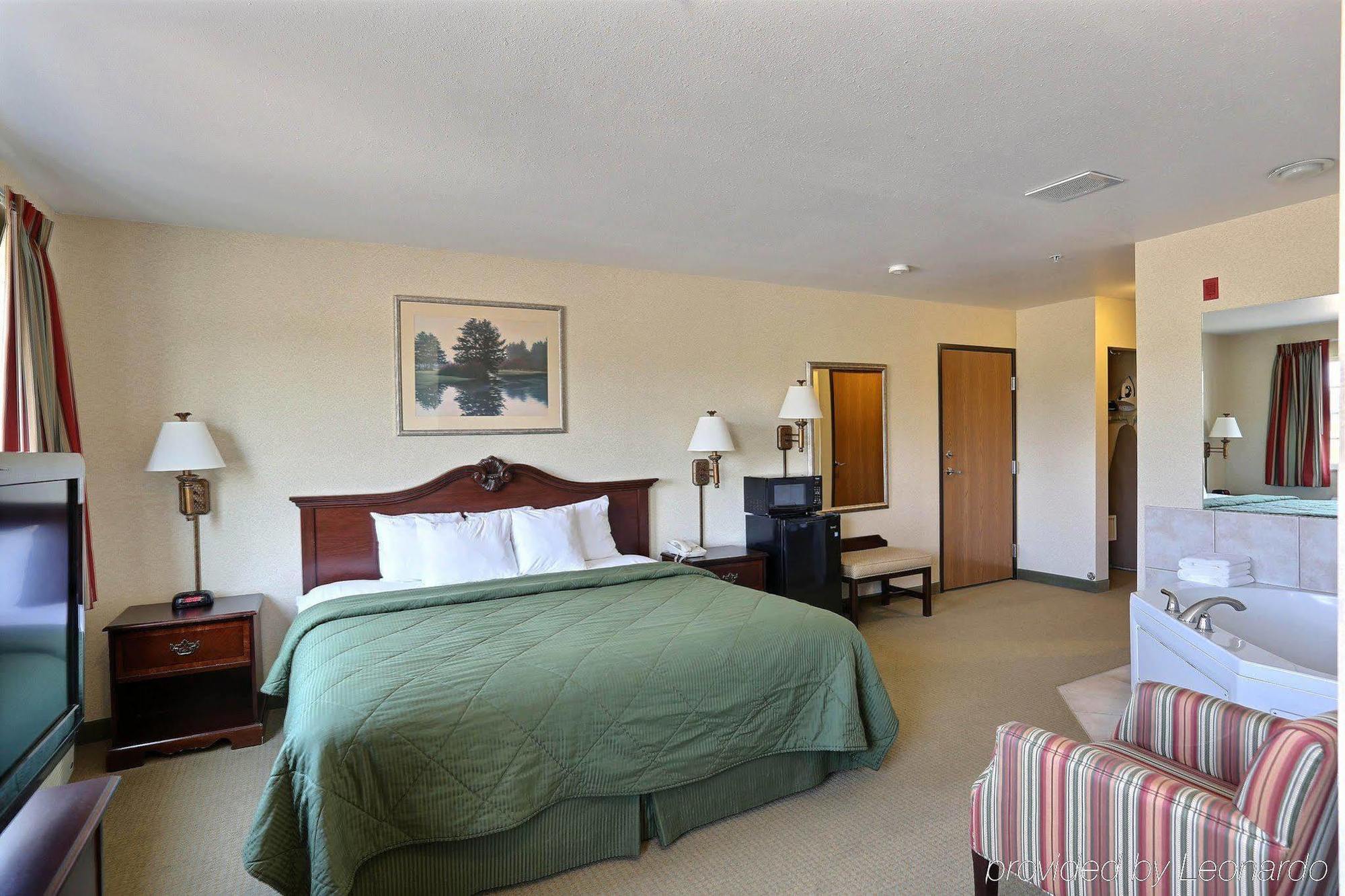 Boarders Inn & Suites By Cobblestone Hotels - Shawano Εξωτερικό φωτογραφία