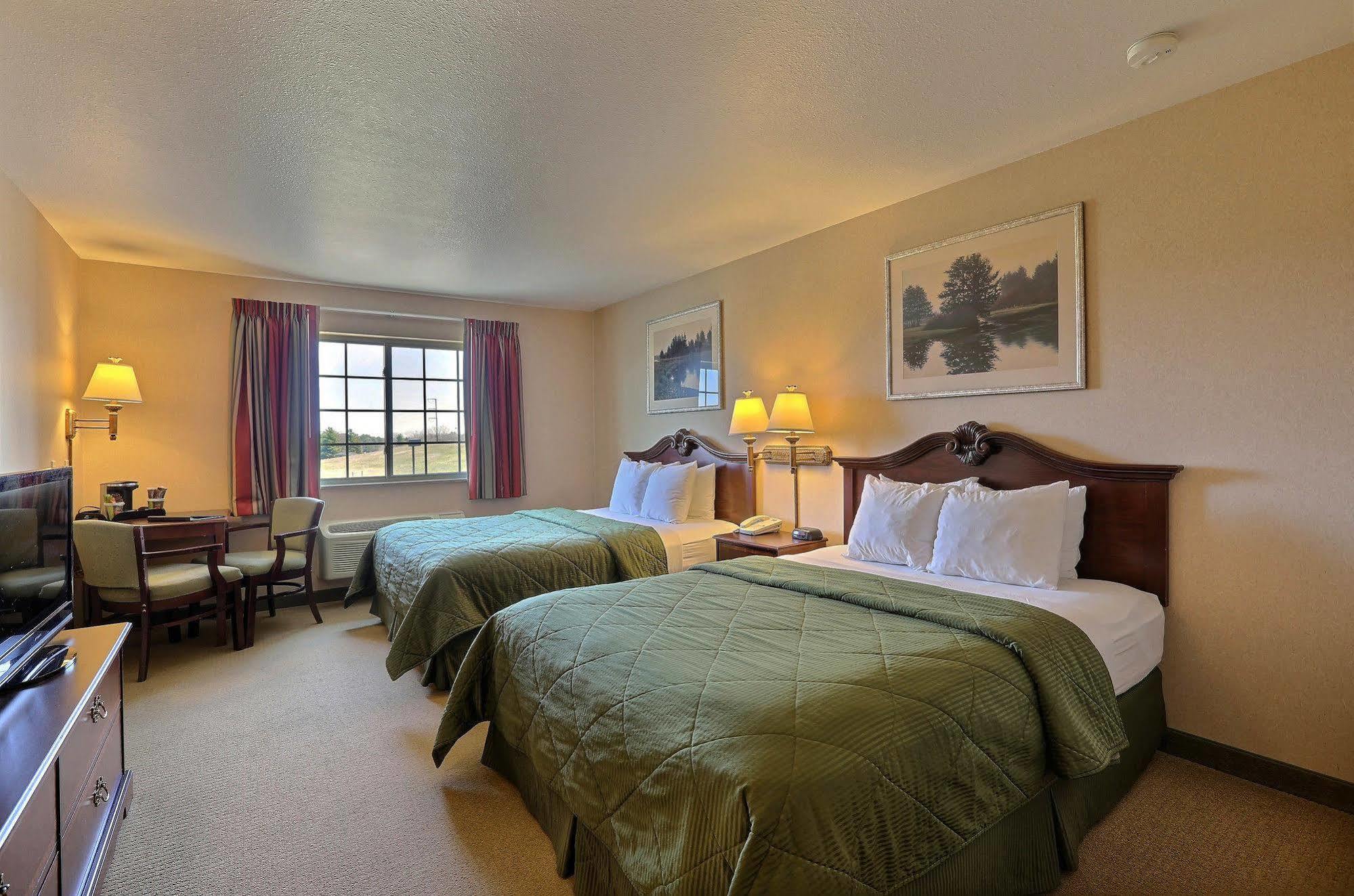 Boarders Inn & Suites By Cobblestone Hotels - Shawano Εξωτερικό φωτογραφία